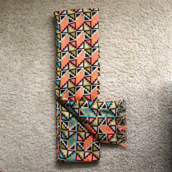 Scarf - Picture 1 of 1